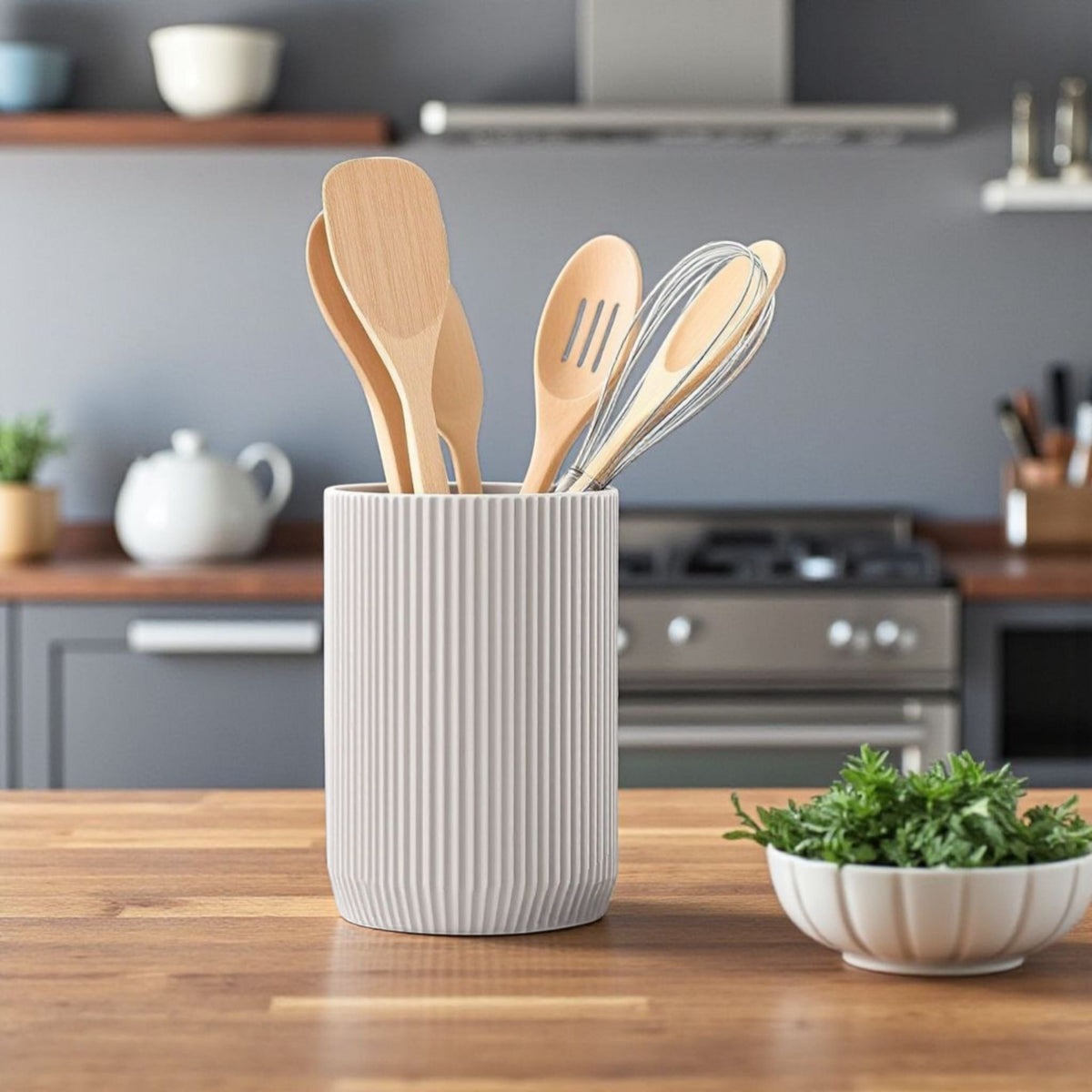 Modern Ribbed Kitchen Utensil Holder – Minimalist Ceramic Pot for Cooking Tools & Countertop Storage