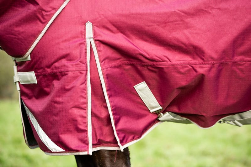 200G Detachable Neck Turnout Rug - Burgundy - image 4 - Wellbeing Pets