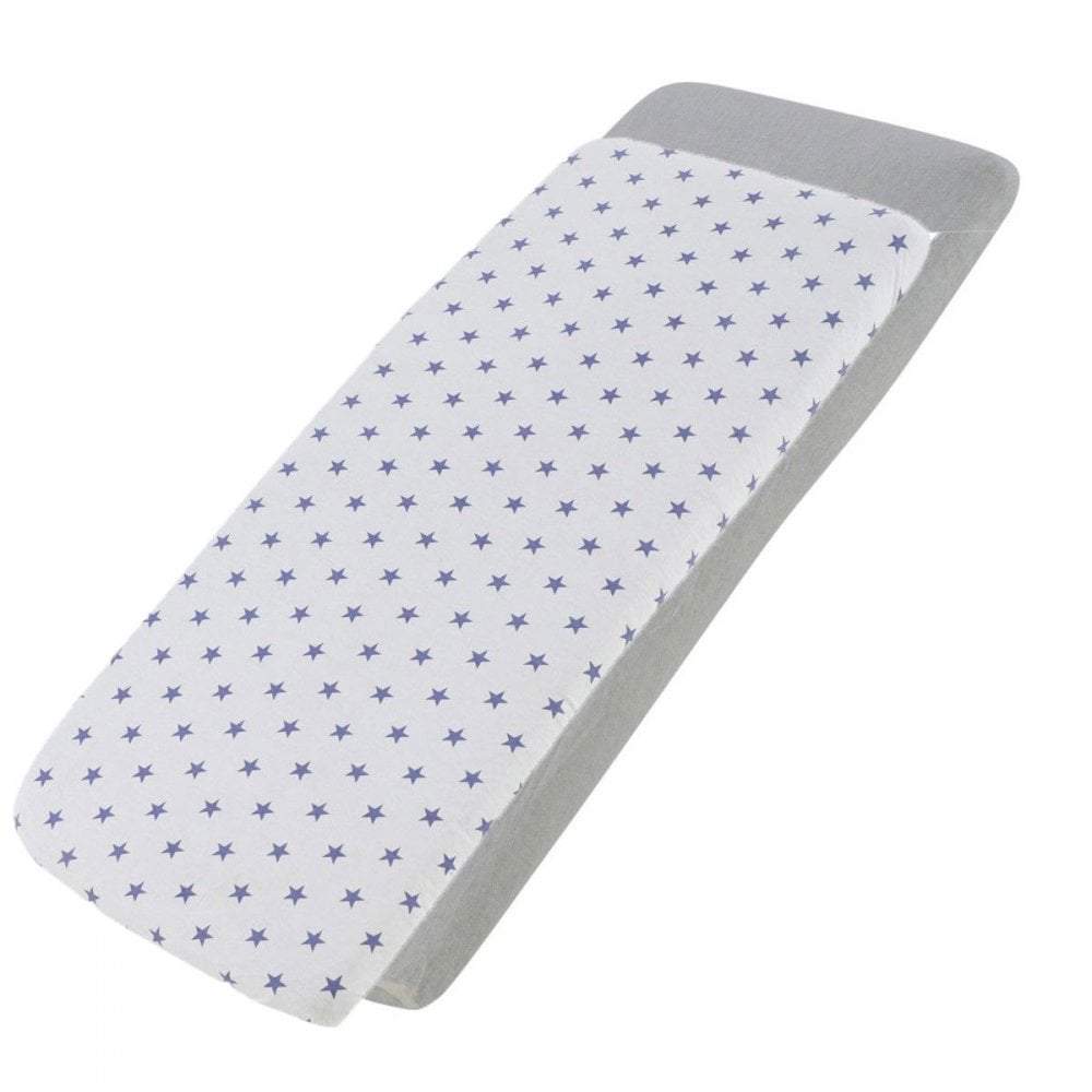 White blue-star-patterned and grey cotton jersey crib fitted sheets on a white background