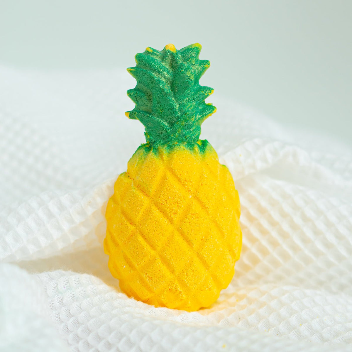 Swirling Pineapple Bath Bomb – Sunshine Mood